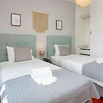 Gorgeous 2bdr W/patio & Pool By Lovelystay Daire