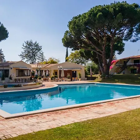 Gorgeous 2bdr W/patio & Pool By Lovelystay *