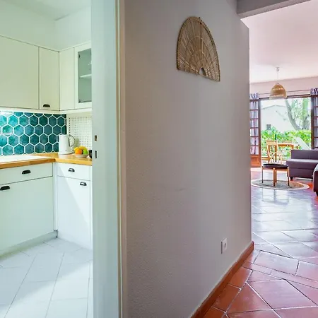Gorgeous 2bdr W/patio & Pool By Lovelystay *