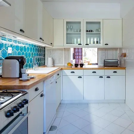 Gorgeous 2bdr W/patio & Pool By Lovelystay Apartment