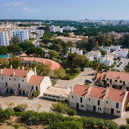 Apartment Gorgeous 2bdr W/patio & Pool By Lovelystay *